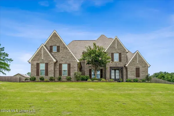 3941 Summer Pointe Drive, Olive Branch, MS 38654