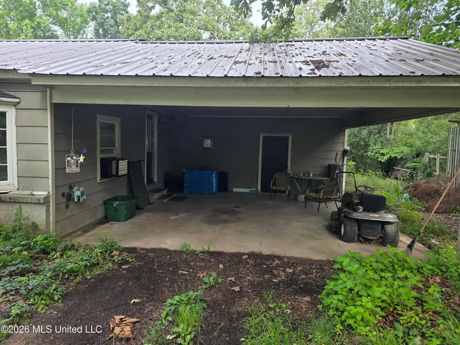 2122 New Hope Road, Columbus, MS 39702 - #2