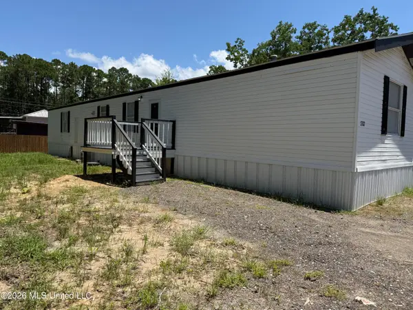 5988 Guy Street, Ocean Springs, MS 39564