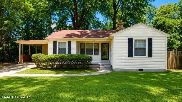 118 E Tate Street, Senatobia, MS 38668 - #1