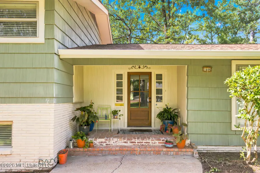1806 Hillview Drive, Jackson, MS 39211 - #3