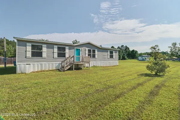 10011 Seaman Road, Vancleave, MS 39565