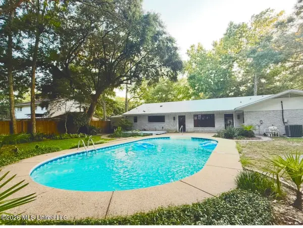 1412 Oldfield Drive, Gautier, MS 39553