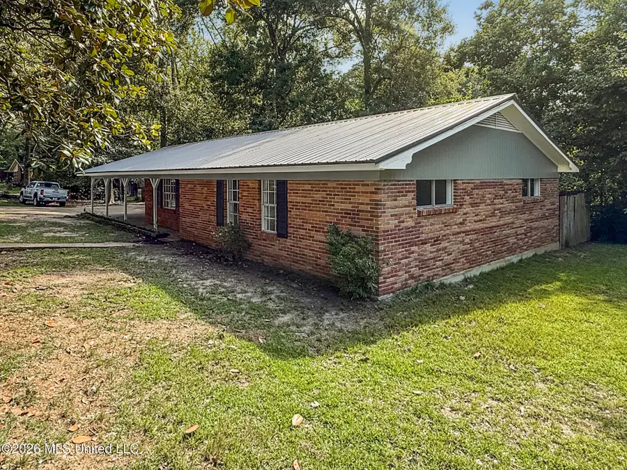 500 W Avenue, McComb, MS 39648 - #3