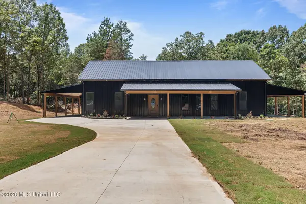70 Wall Hill Farms, Byhalia, MS 38611
