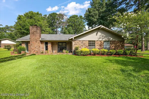 65 Summit Ridge Drive, Brandon, MS 39042