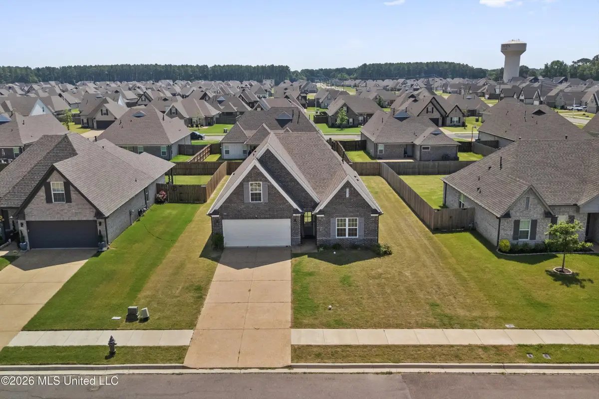 8642 Hayes Drive, Southaven, MS 38672 - #1