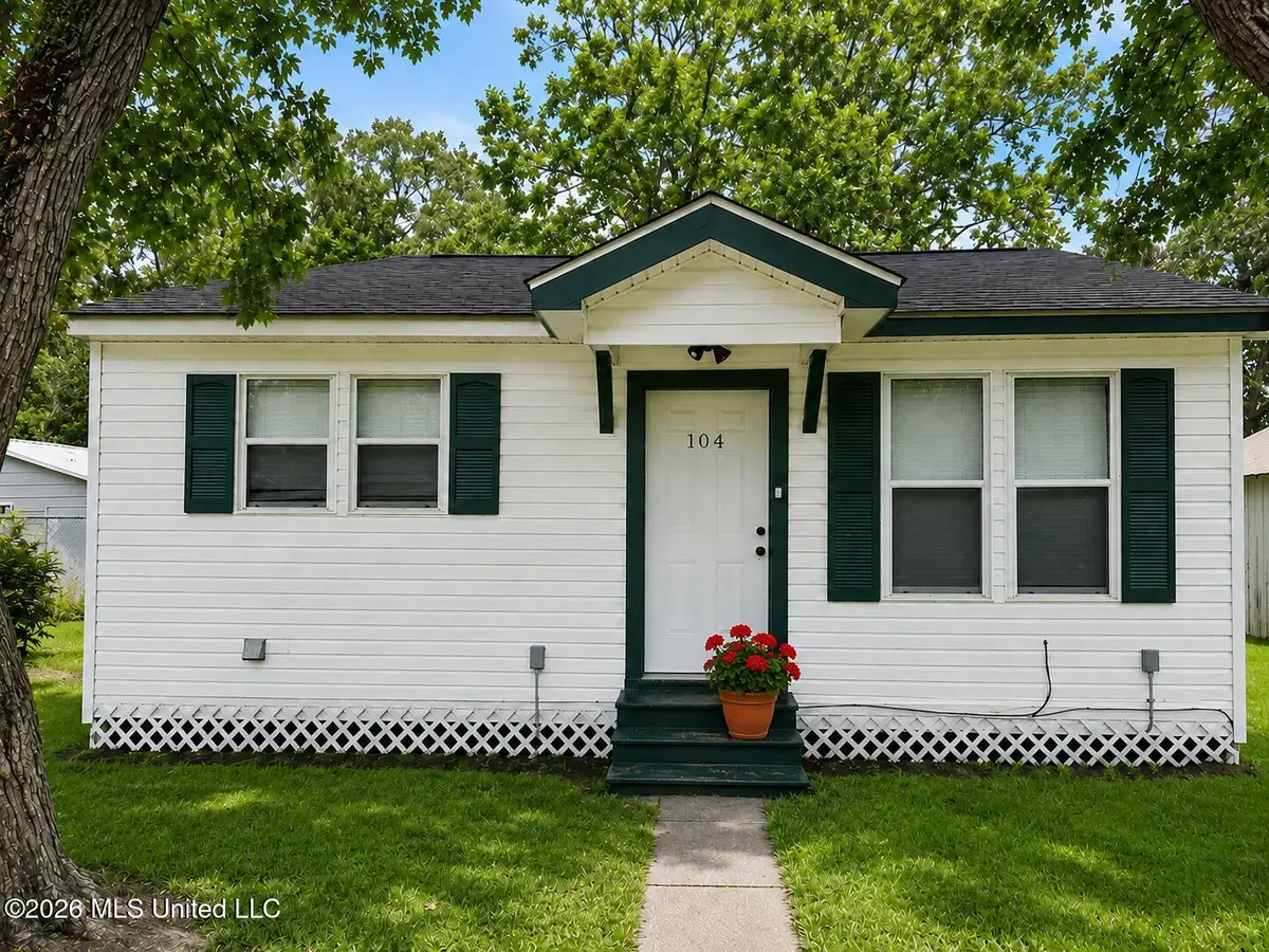 104 N Green Avenue, Picayune, MS 39466 - #1