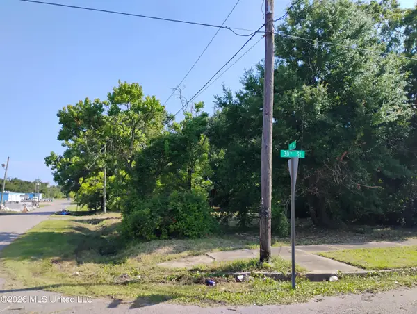 2001 30th Street, Gulfport, MS 39501