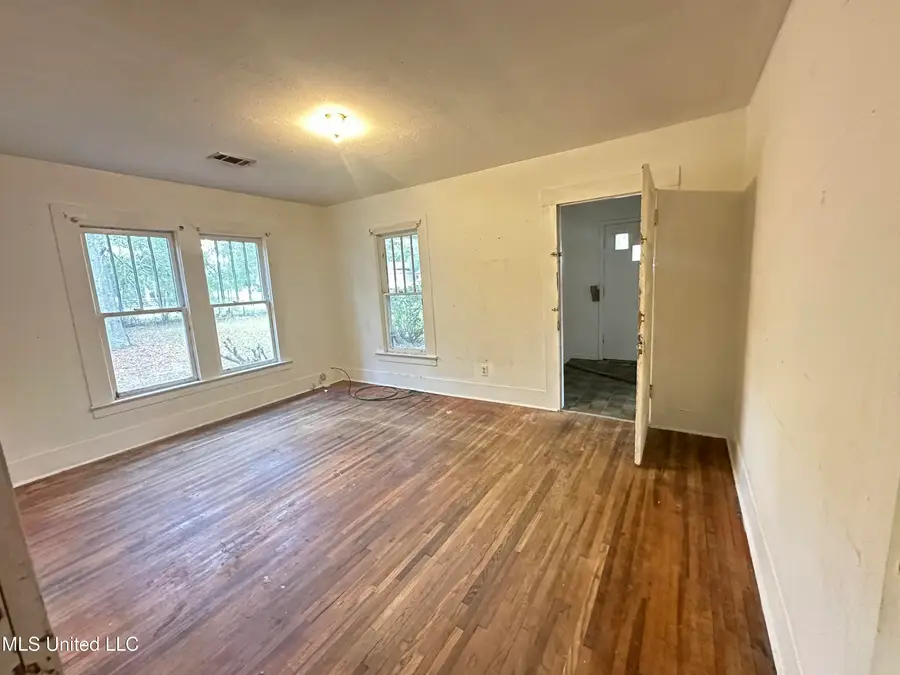 429 1st Avenue, Magee, MS 39111 - #3