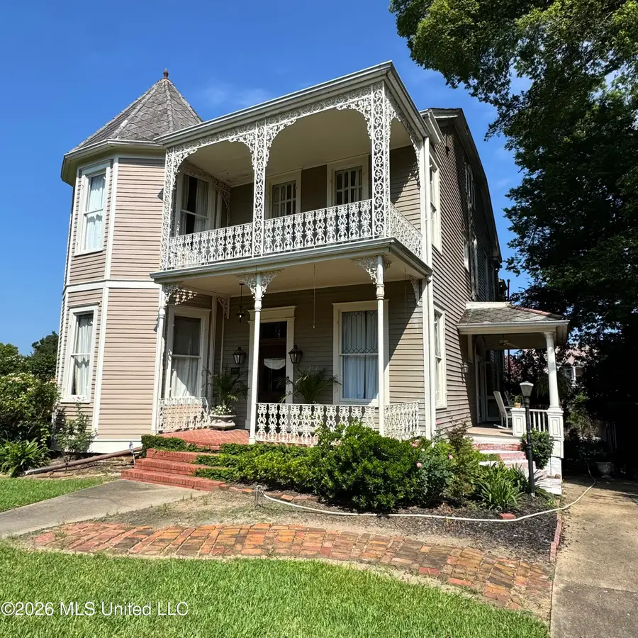 212 Linton Avenue, Natchez, MS 39120 - #2