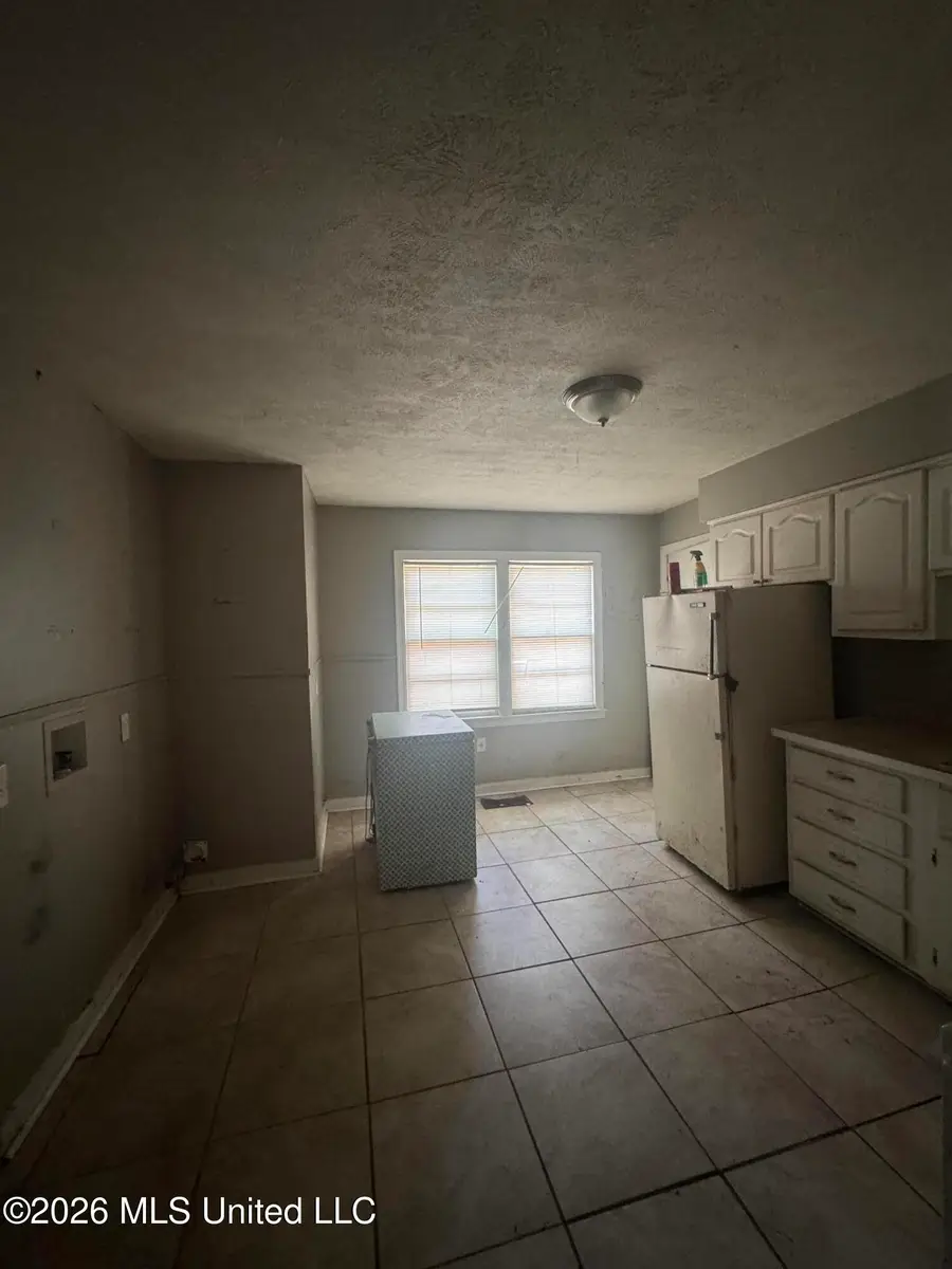 742 Kensington Place, Jackson, MS 39206 - #3