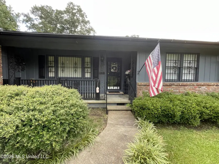 1172 W 20th Street, Laurel, MS 39440 - #3