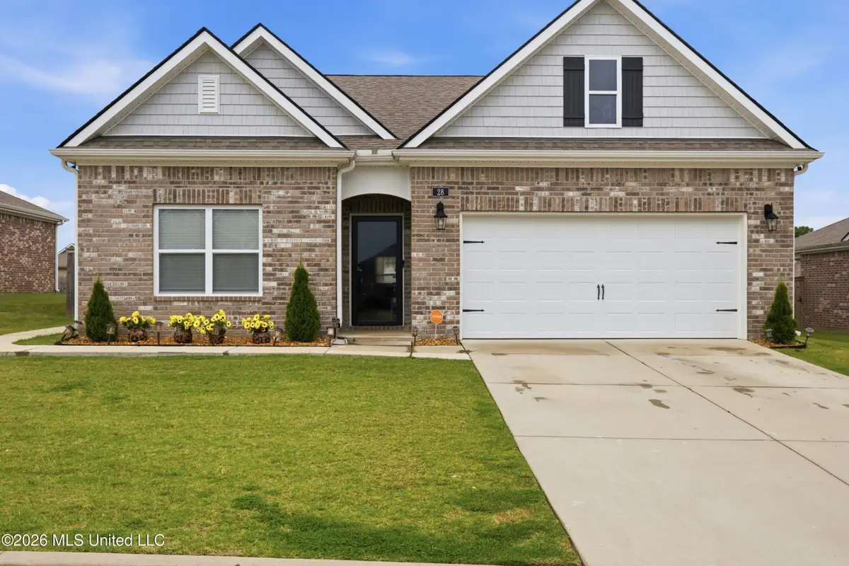 28 Twin Lakes Drive, Byhalia, MS 38611 - #1