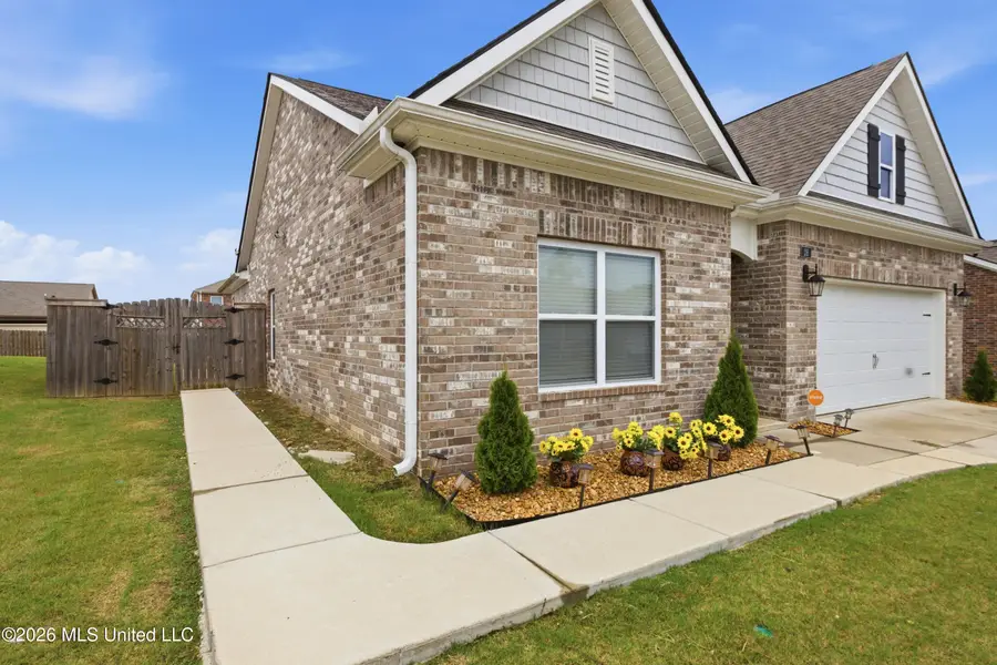 28 Twin Lakes Drive, Byhalia, MS 38611 - #2