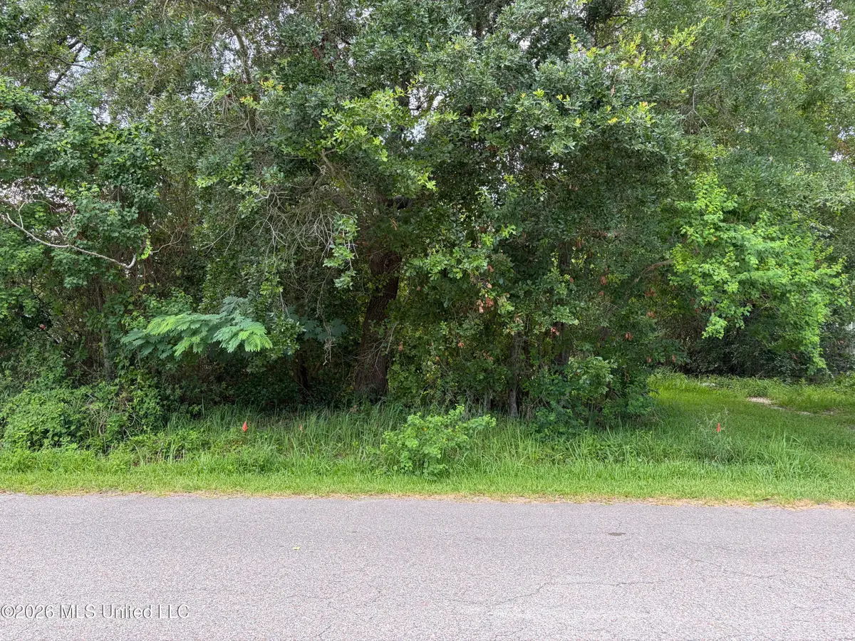 6821 Bienville Drive, Biloxi, MS 39532 - #1