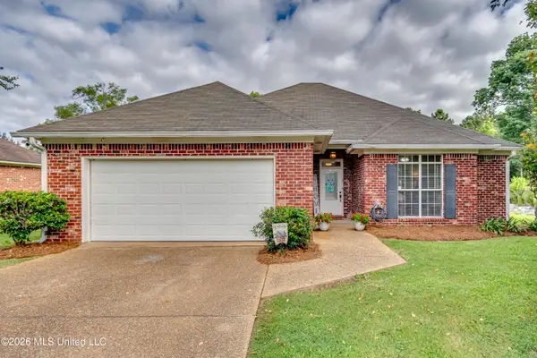 651 Post Oak Place, Pearl, MS 39208