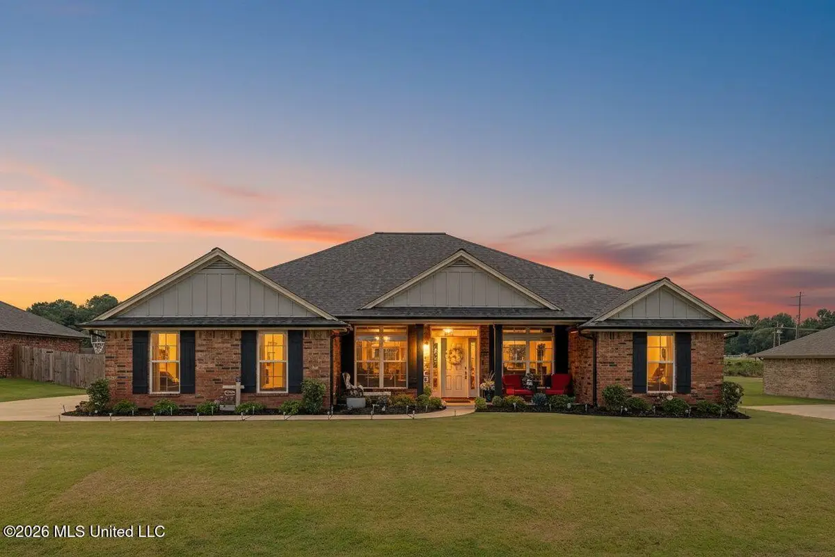 5933 Grove Lane, Horn Lake, MS 38637 - #1