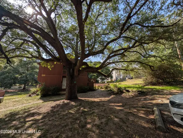 232 Lakeside Villla, Diamondhead, MS 39525
