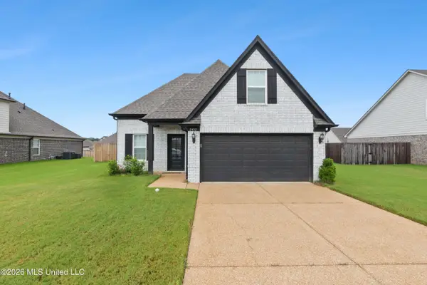 2432 Johnny Ray Drive, Southaven, MS 38672