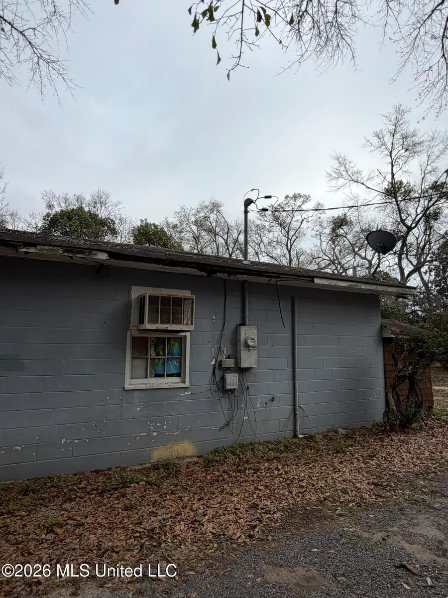 1310 Polk Avenue, Pascagoula, MS 39567 - #3