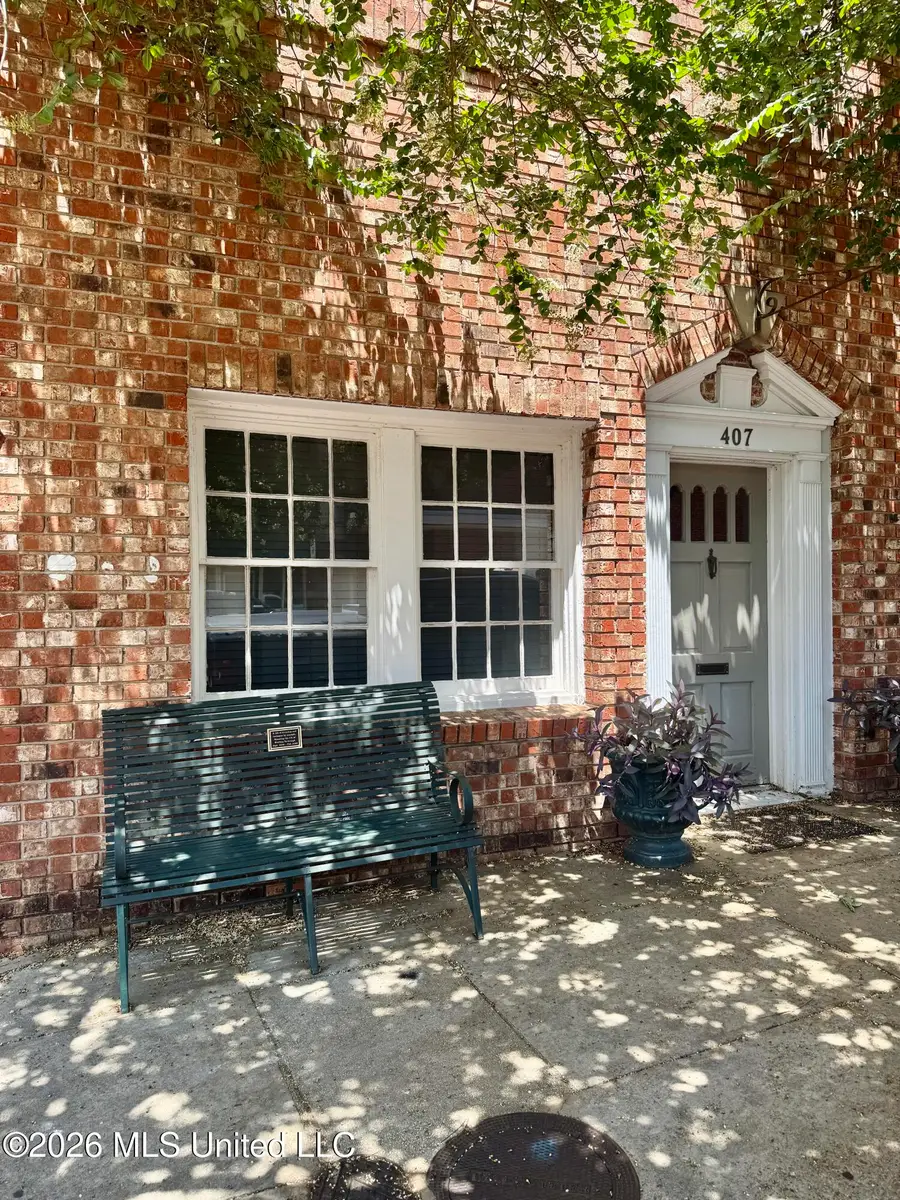 407 Franklin Street, Natchez, MS 39120 - #2