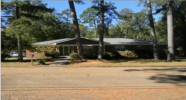 422 Edgewood Drive, Brookhaven, MS 39601