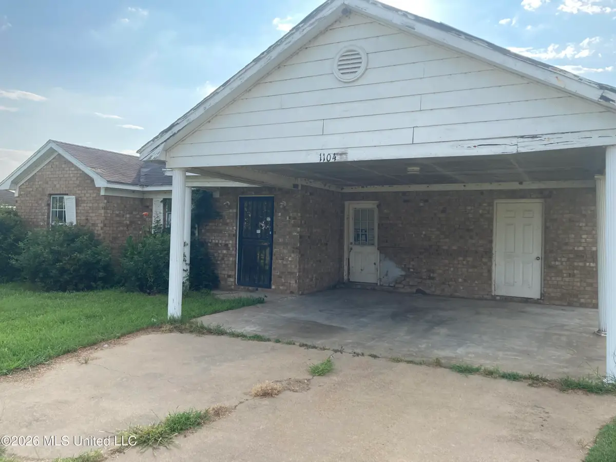 1104 Clover Leaf Circle, Robinsonville, MS 38664 - #1