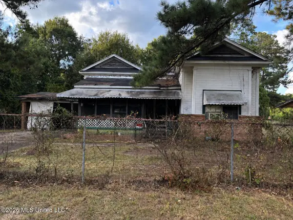 813 Davidson Place, Hattiesburg, MS 39401