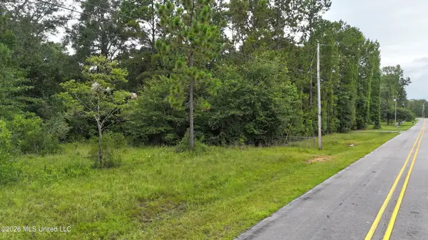 Delia Drive, Biloxi, MS 39532