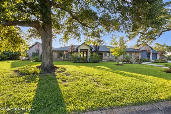 927 N Shore Drive, Biloxi, MS 39532