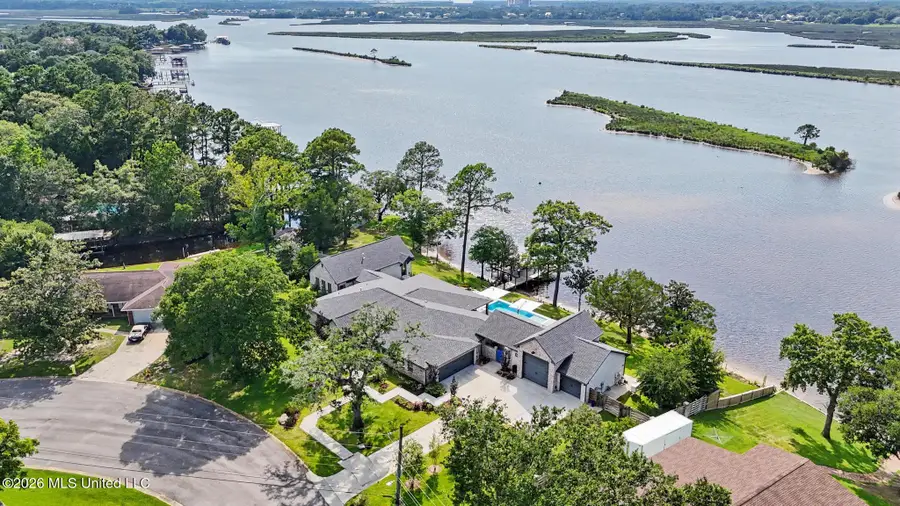 927 N Shore Drive, Biloxi, MS 39532 - #2