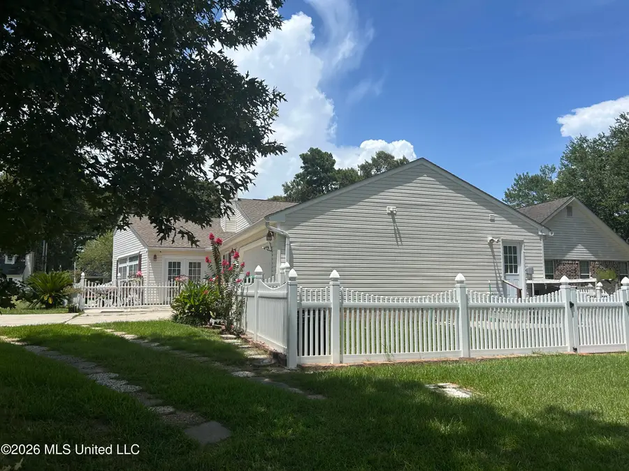 980 Hamakua Street, Diamondhead, MS 39525 - #3