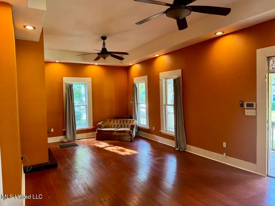 104 Columbia Street, Hattiesburg, MS 39401 - #2