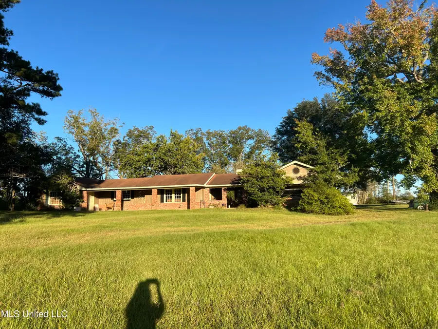 2066 S 569 Highway, Liberty, MS 39645 - #2