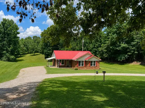 215 White Road, Holly Springs, MS 38635