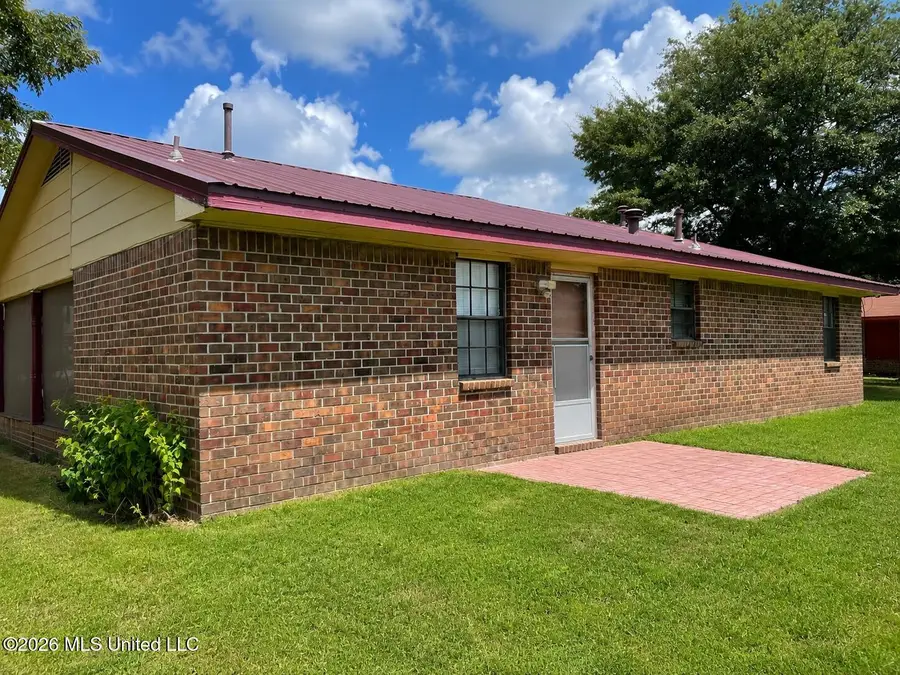 106 Cefalu Cefalu Street, Leland, MS 38756 - #2