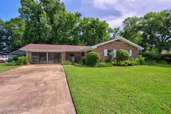 3202 Nottingham Road, Ocean Springs, MS 39564
