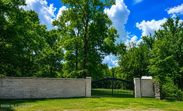 Wolf Run Boulevard, Gulfport, MS 39503