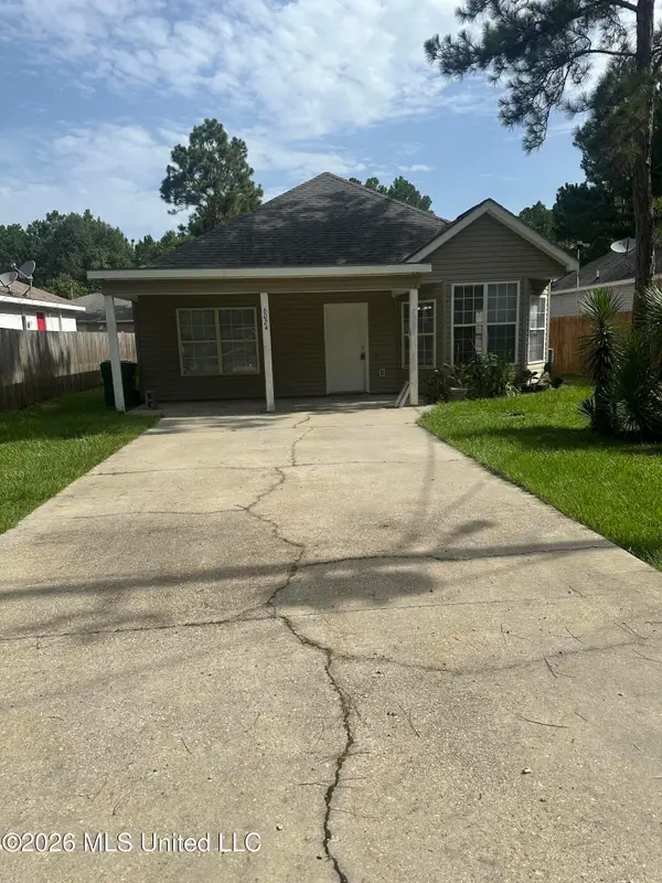 6024 E Oktibbeha Street, Bay Saint Louis, MS 39520
