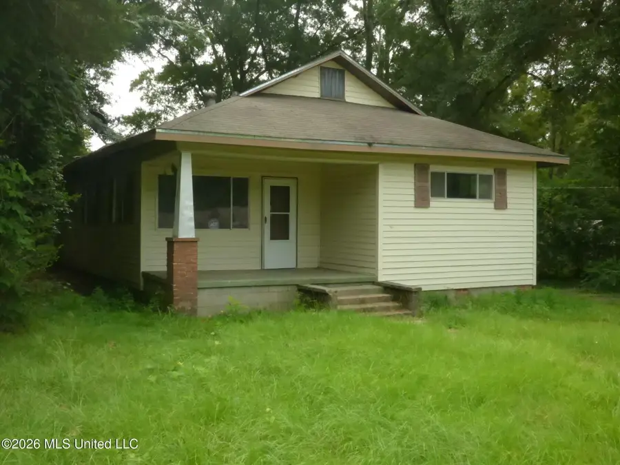 320 N Locust Street, McComb, MS 39648 - #2