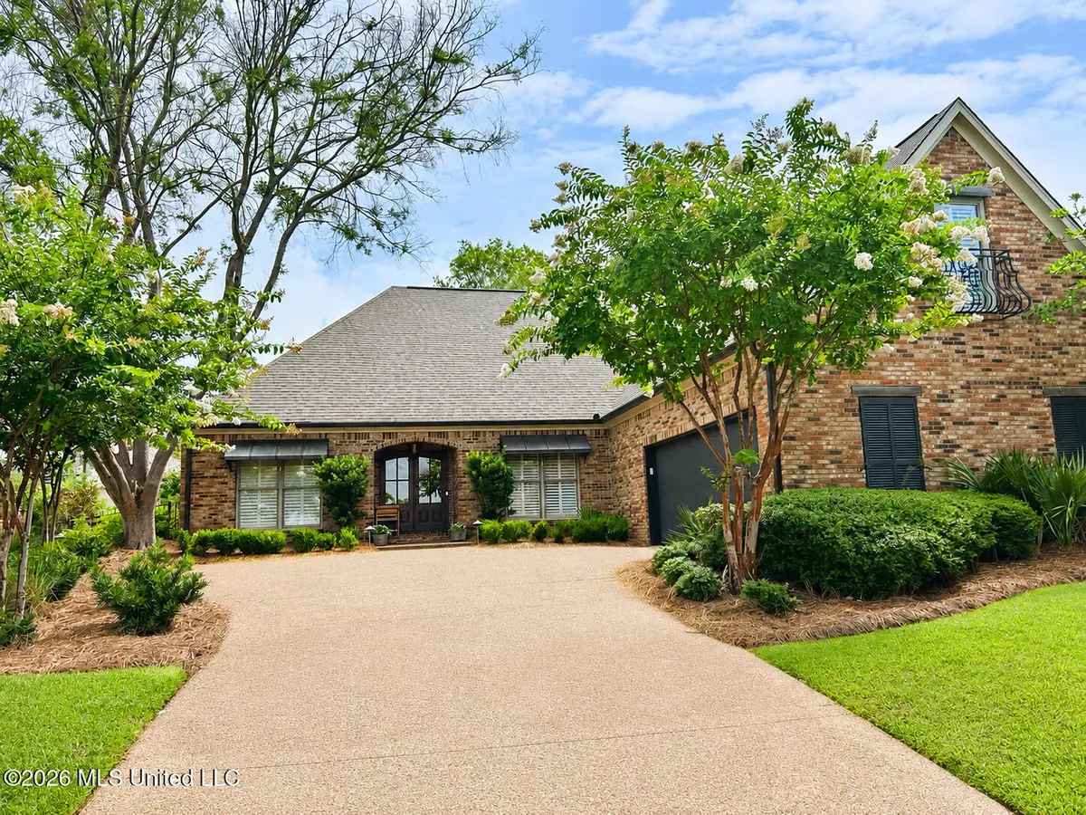 100 Summers Lane, Ridgeland, MS 39157 - #1