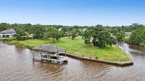 5160 W Midway Drive, Pass Christian, MS 39571