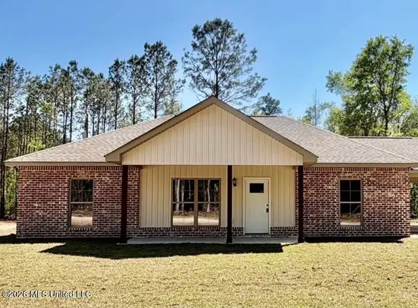 121 Will Thompson Road, Picayune, MS 39466