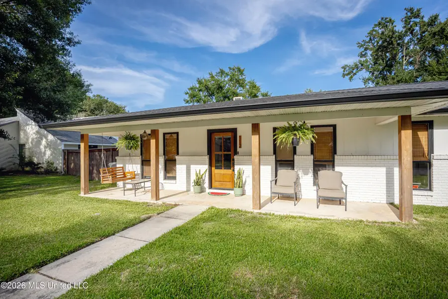 112 Lynne Therese Circle, Ocean Springs, MS 39564 - #2