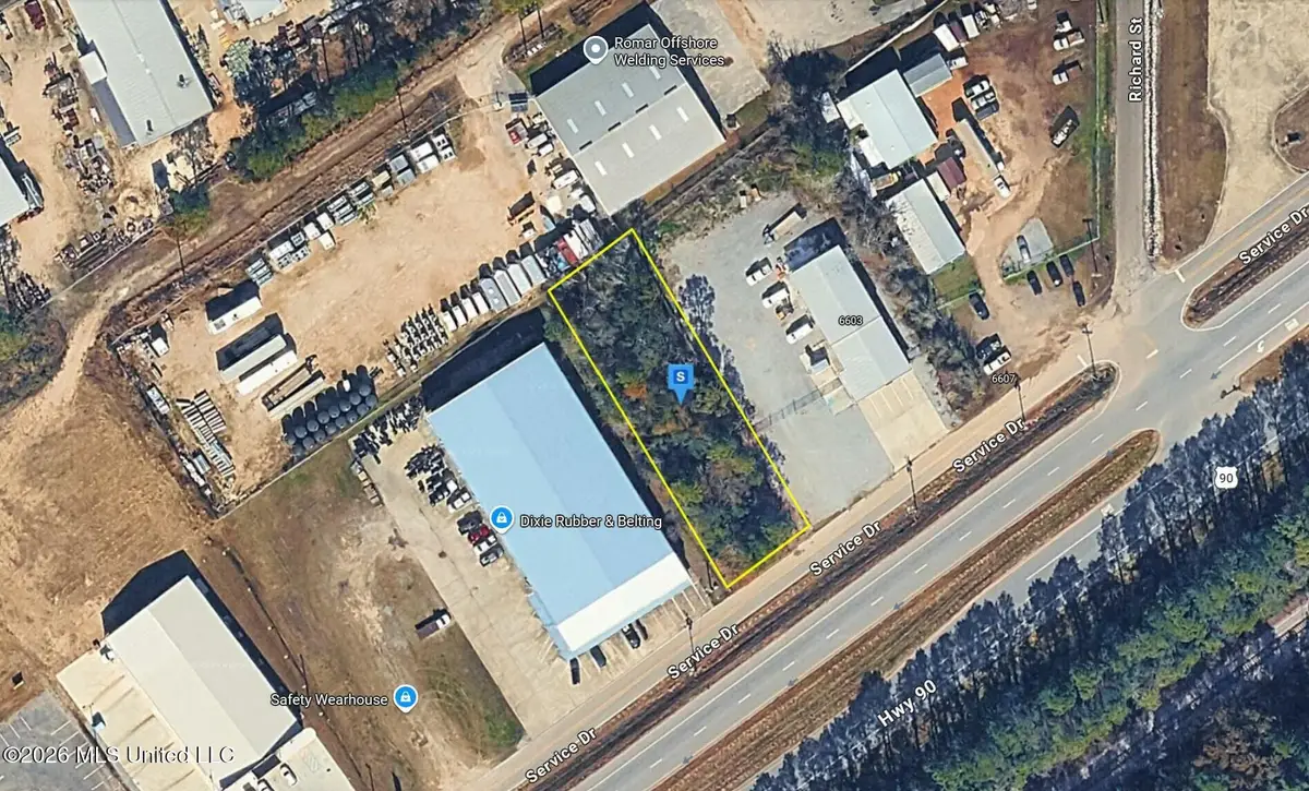 6601 Service Drive, Moss Point, MS 39563 - #1