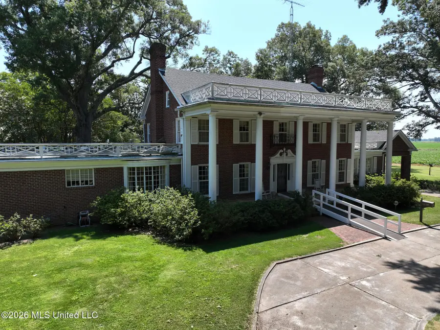 300 East Avenue, Lula, MS 38644 - #2
