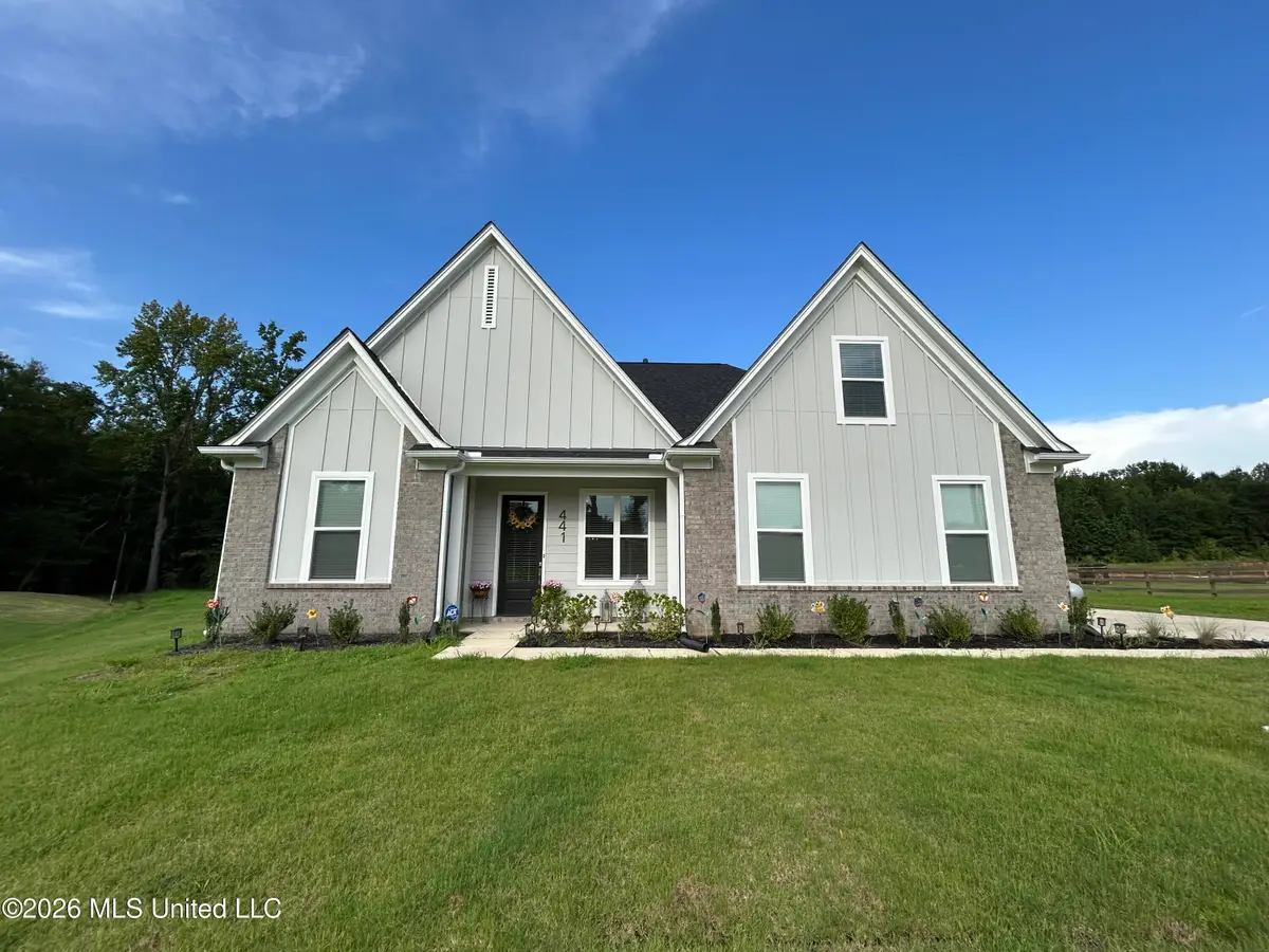 441 Centerline Roper Loop, Byhalia, MS 38611 - #1