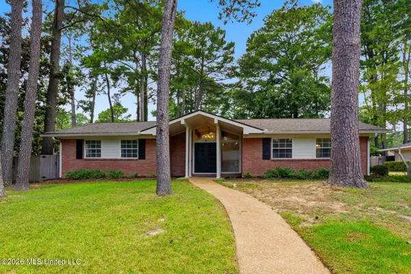 5315 Red Fox Road, Jackson, MS 39211