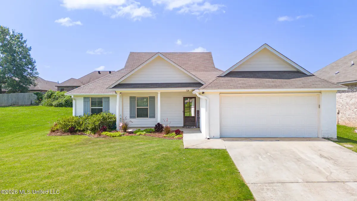 720 Sawgrass Lakes Drive, Brandon, MS 39042 - #1